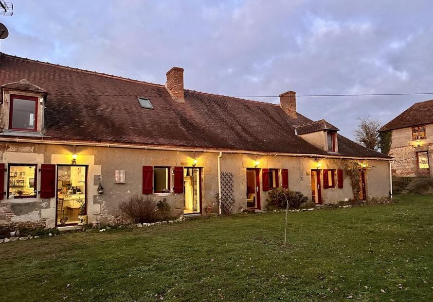 Gite Des Fours Agonges Bagian luar foto