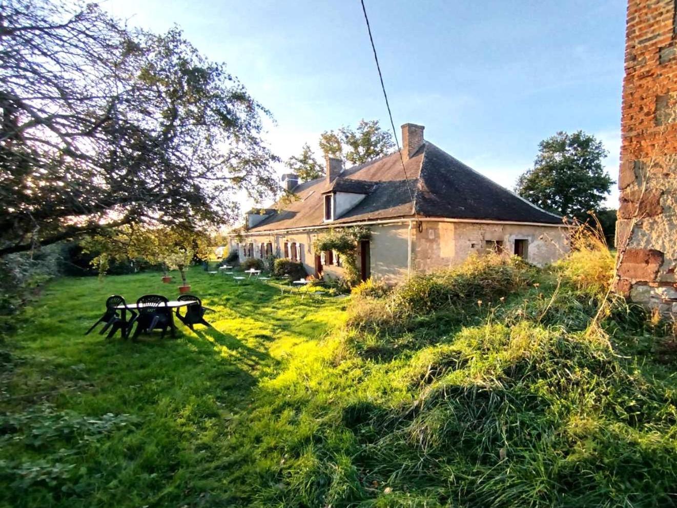 Gite Des Fours Agonges Bagian luar foto